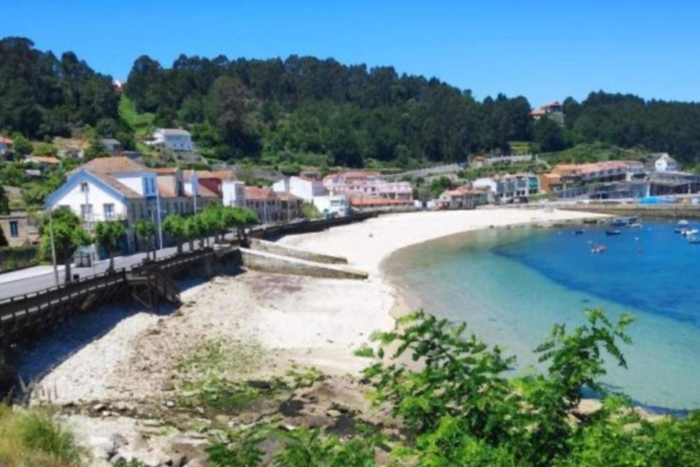 Casa Baja A La Playa Holiday home Bueu